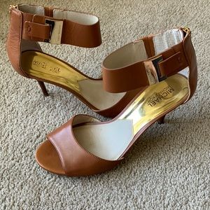 Michael Kors peep toe low heel brown leather buckle strap